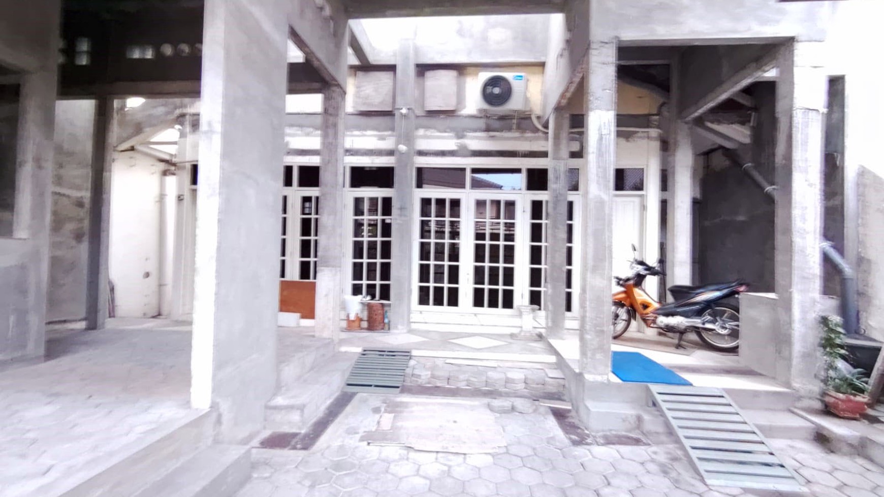 Rumah di Margorejo Indah Surabaya Selatan, Lokasi Strategis dekat Mall & Apartemen Plaza Marina, Renovasi