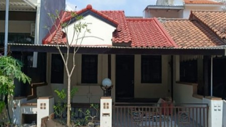 1642. Rumah Taman Puspa Raya Citraland Surabaya