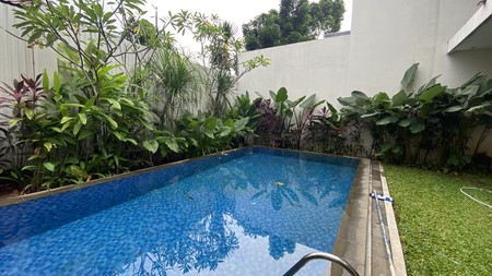 Rumah modern tropical di kemang, jakarta selatan