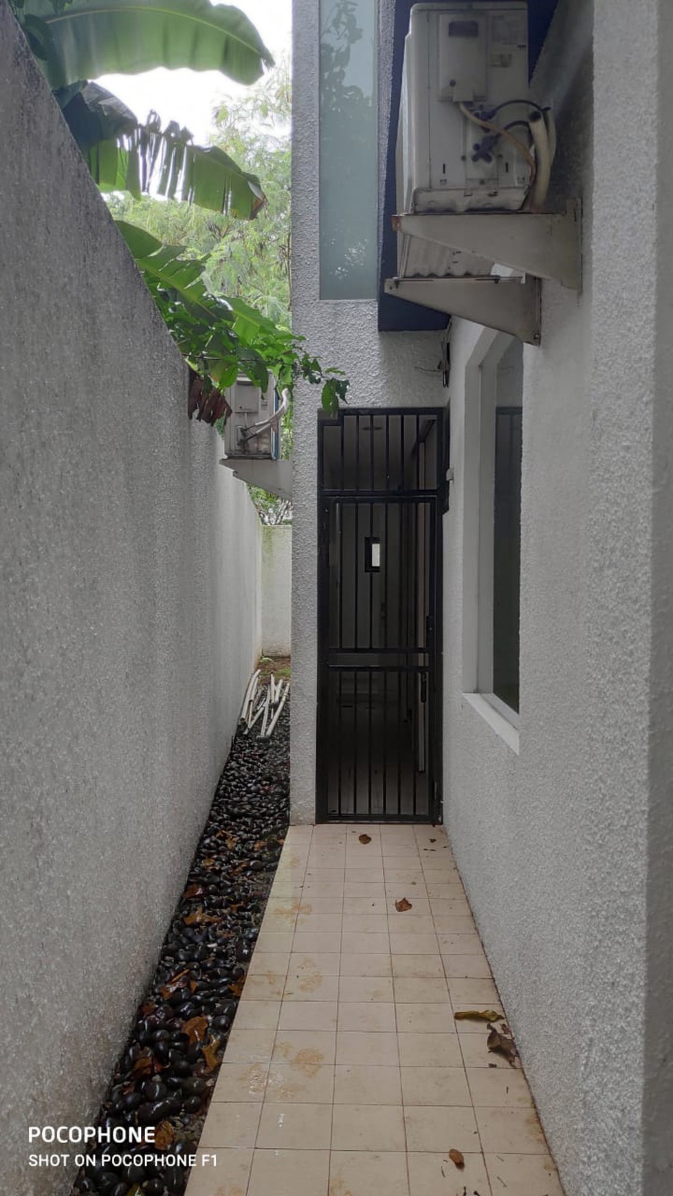 Rumah Bagus Siap Huni di Perum Ozone Residence, Veteran Bintaro, Jakarta Selatan 