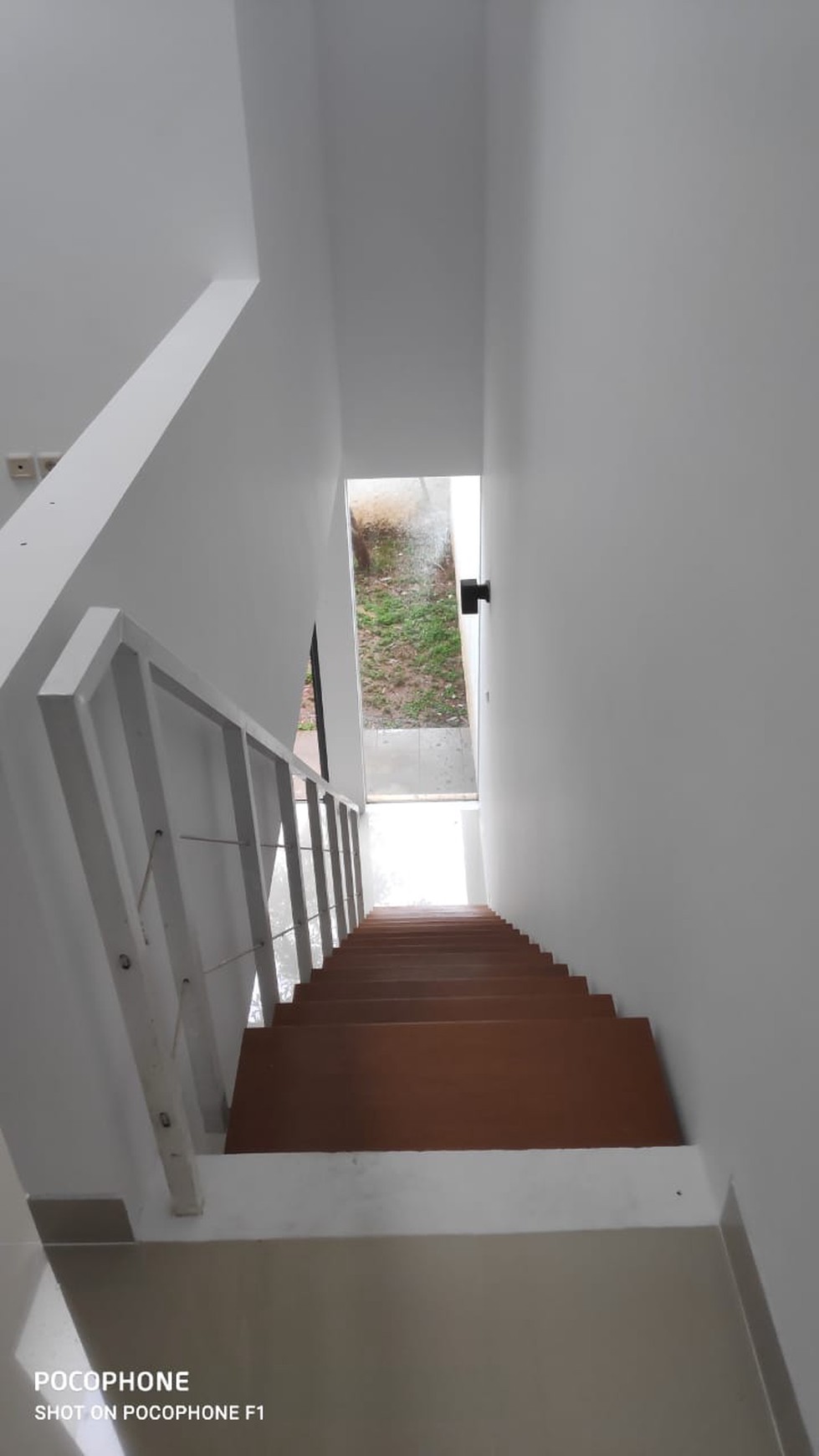 Rumah Bagus Siap Huni di Perum Ozone Residence, Veteran Bintaro, Jakarta Selatan 