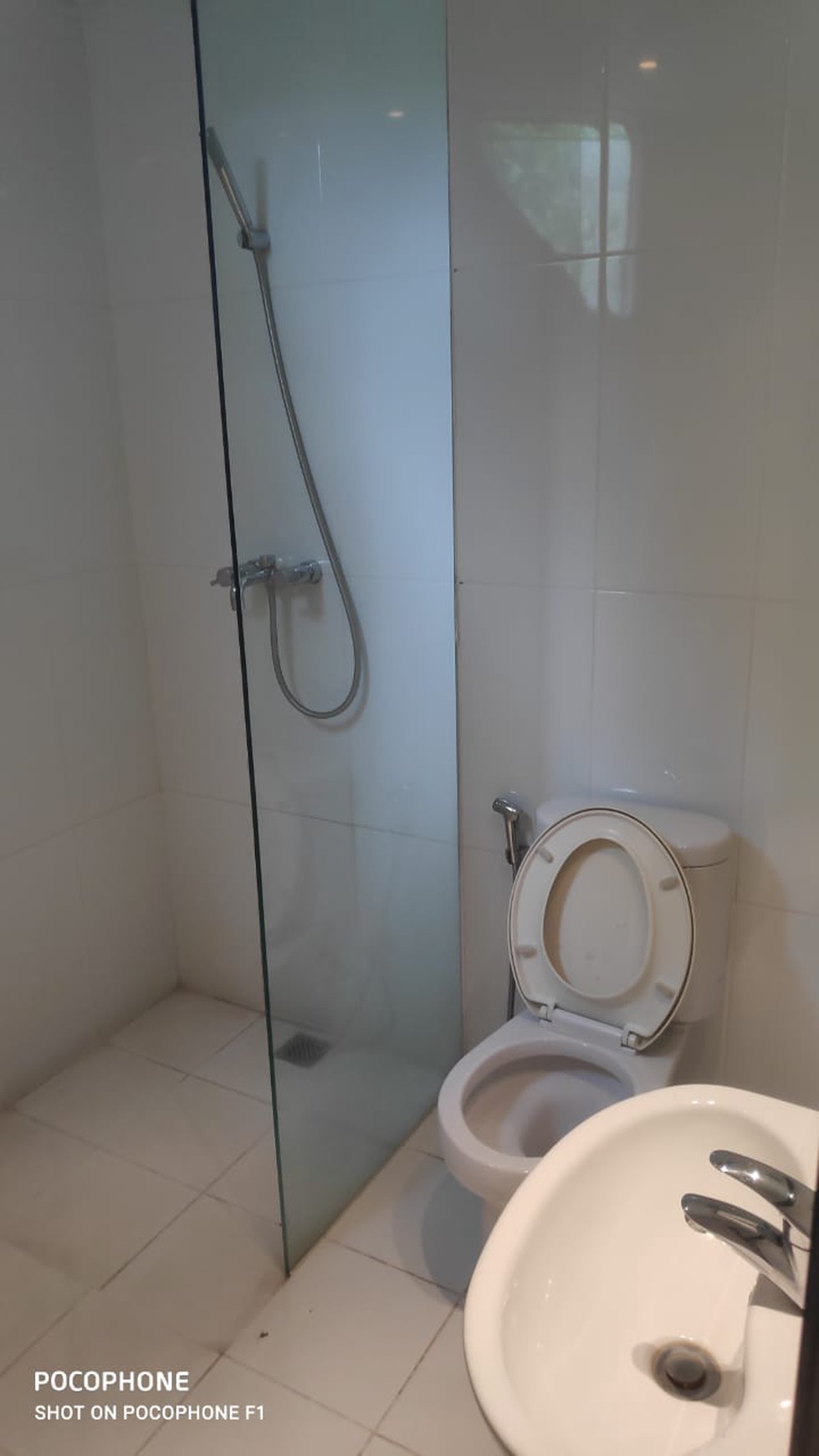 Rumah Bagus Siap Huni di Perum Ozone Residence, Veteran Bintaro, Jakarta Selatan 