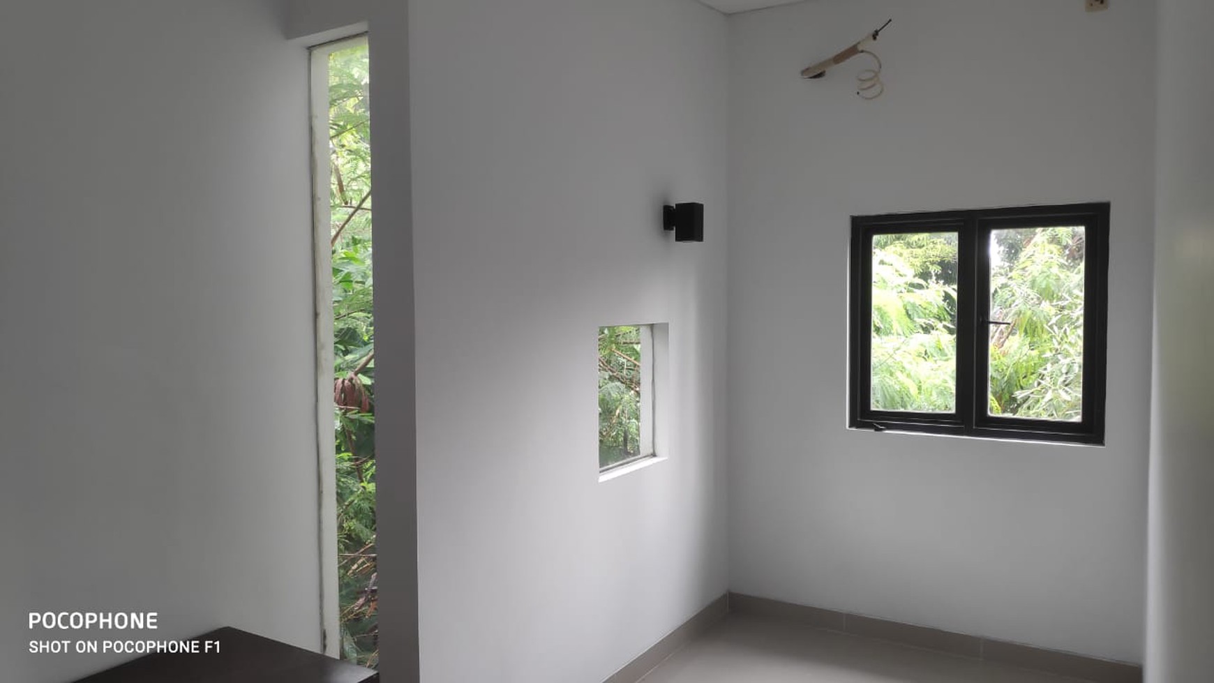 Rumah Bagus Siap Huni di Perum Ozone Residence, Veteran Bintaro, Jakarta Selatan 