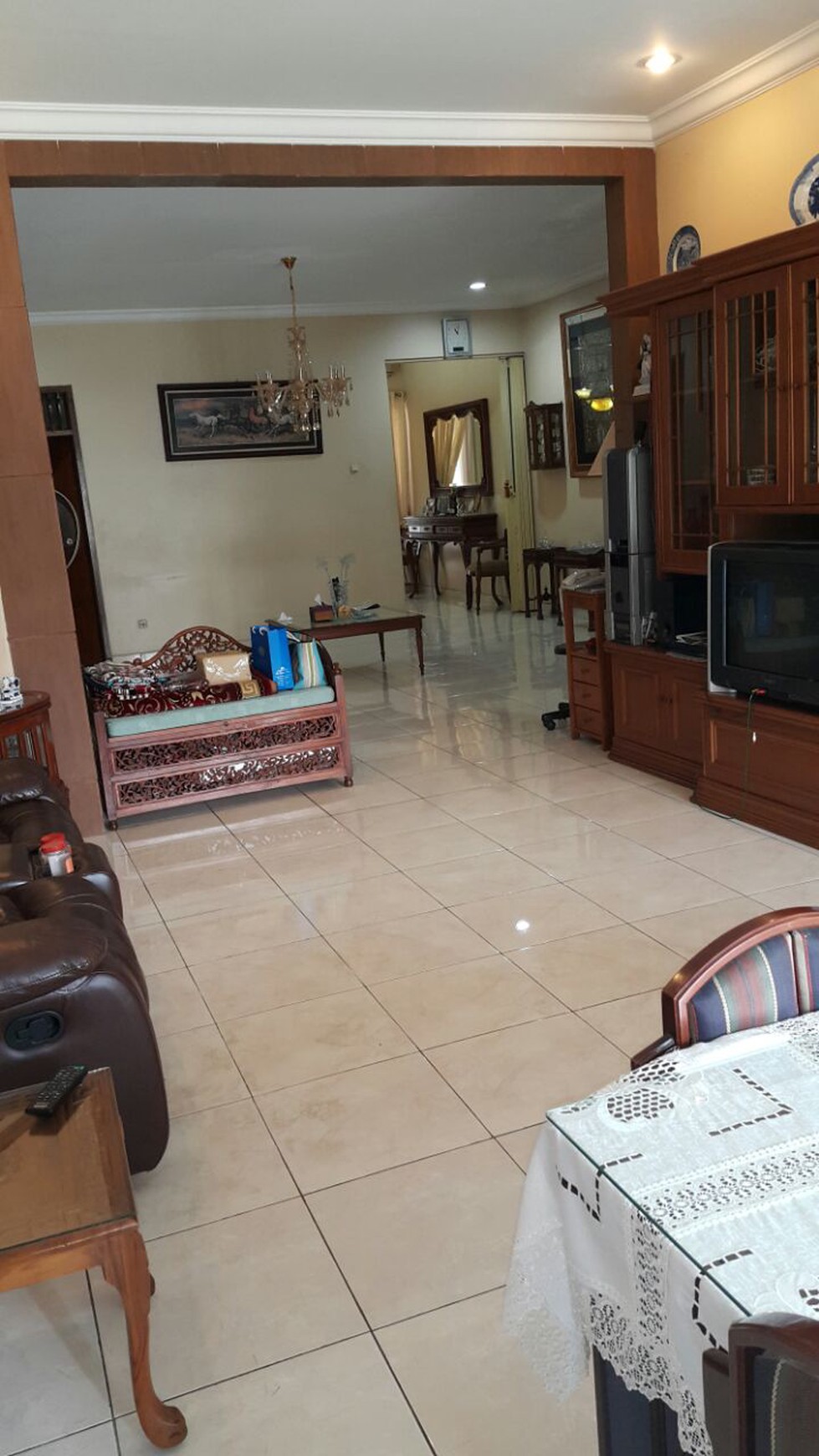 Rumah Asri Jl. Amil Pejaten Barat Depan jalan lebar 2 mobil