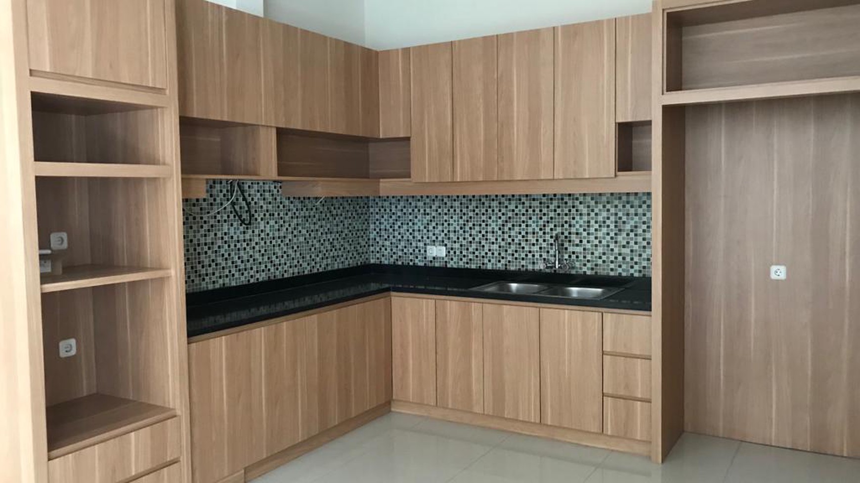 Brand New Townhouse 2 Lantai Semifurnish di Lenteng Agung Jakarta Selatan