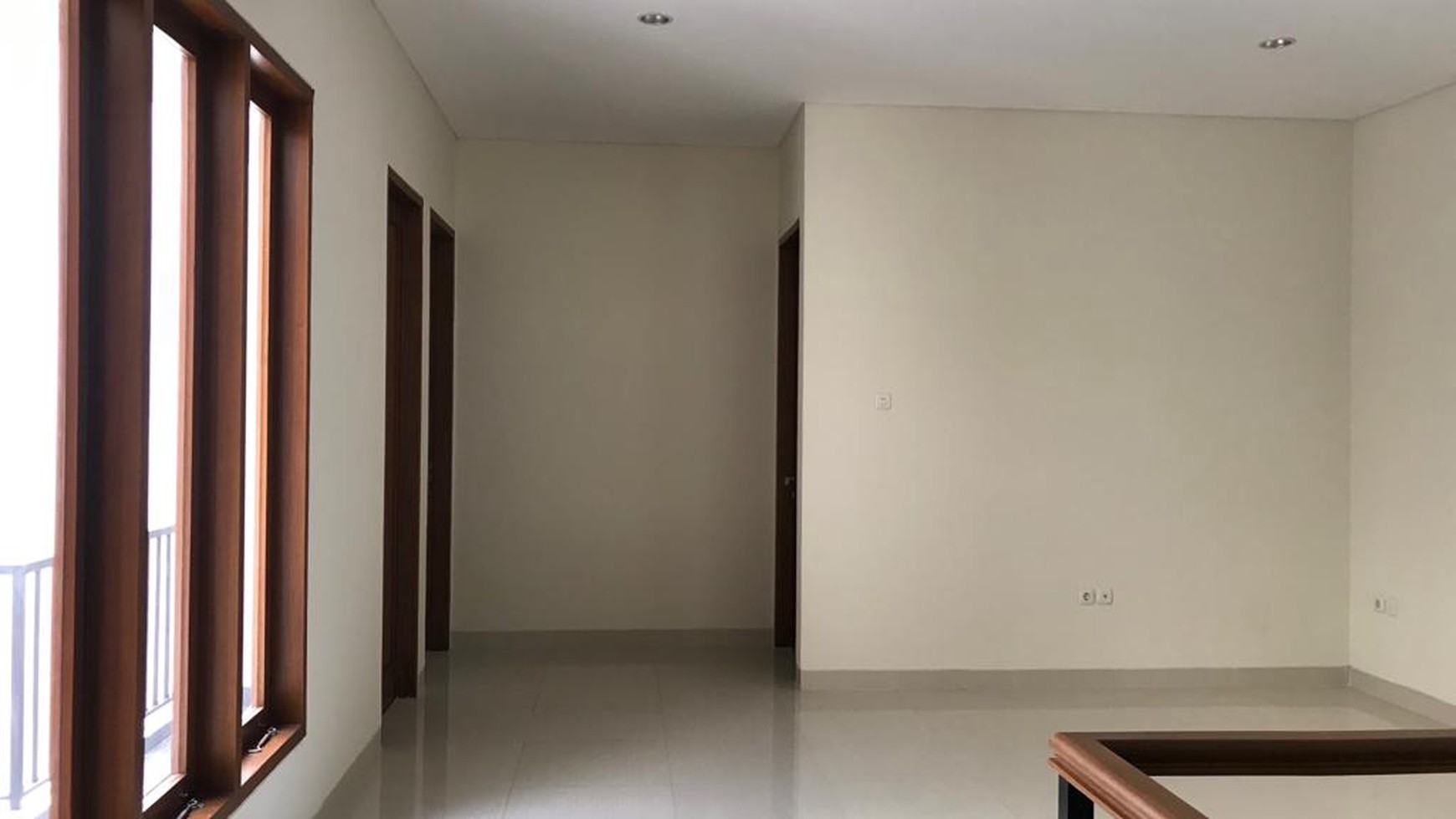 Brand New Townhouse 2 Lantai Semifurnish di Lenteng Agung Jakarta Selatan