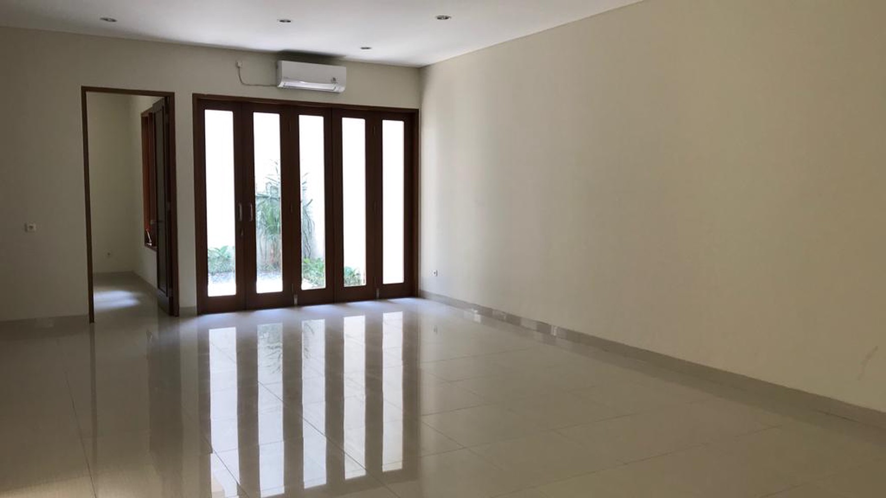 Rumah Baru Townhouse semifurnish Lenteng Agung Jakarta Selatan