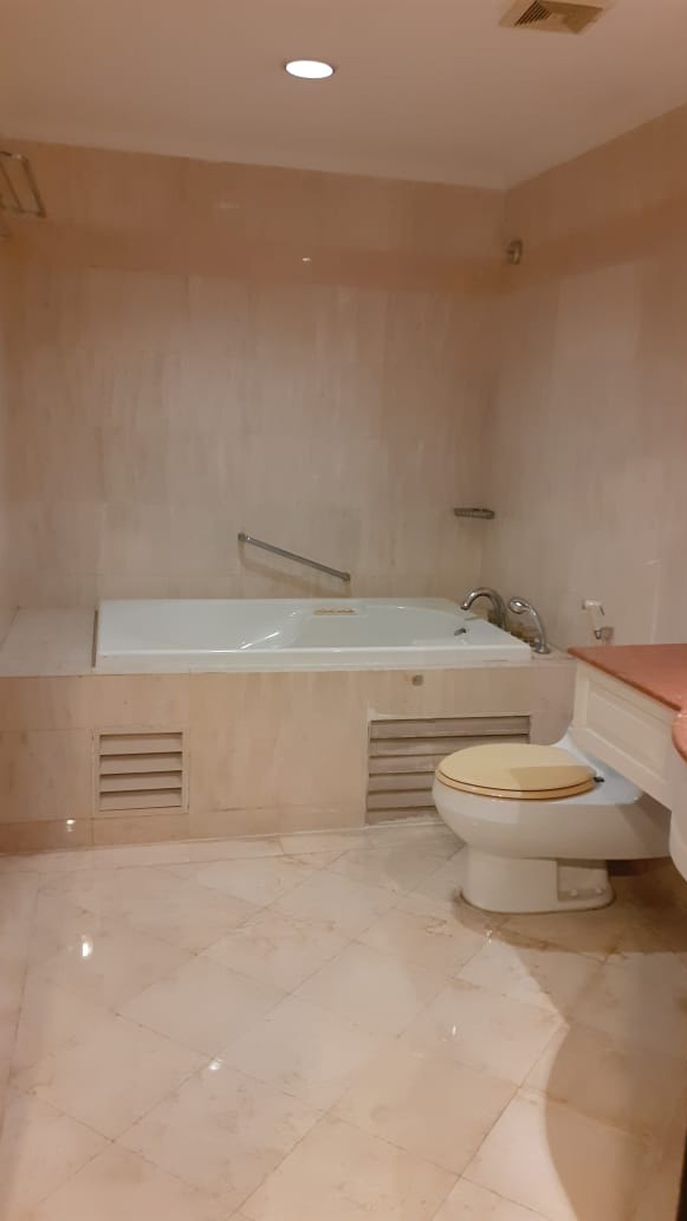 Apartemen Puri Imperium Penthouse Lantai Tinggi, Jakarta Selatan