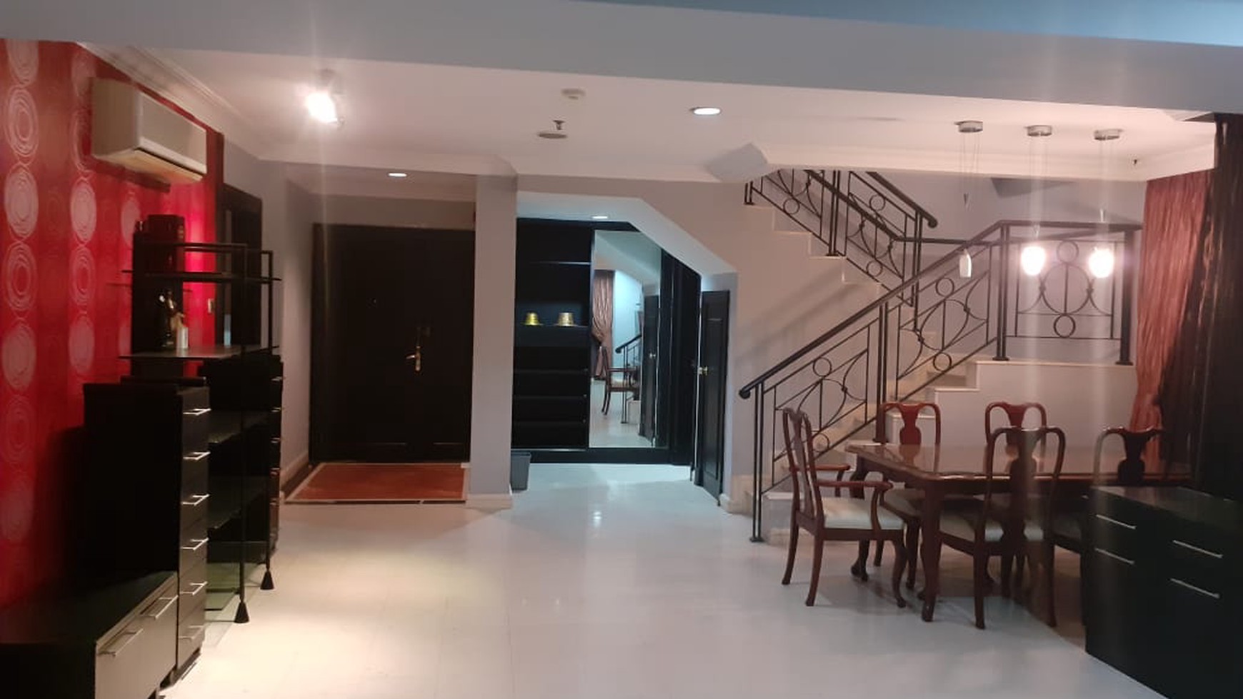 Apartemen Puri Imperium Penthouse Lantai Tinggi, Jakarta Selatan