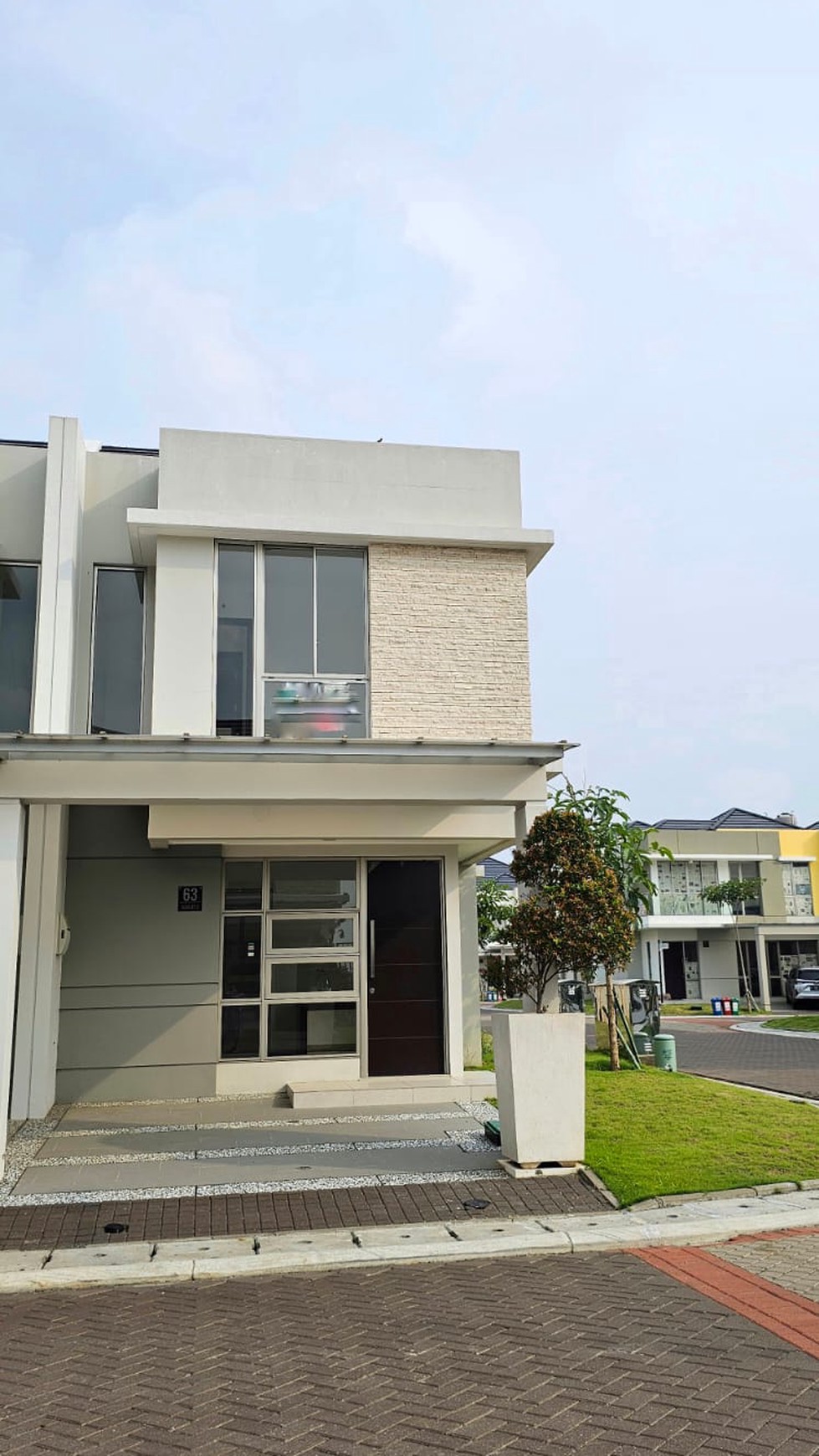 Dijual SCARLET rumah dekat Pantai Aloha & Bandara Soetta.