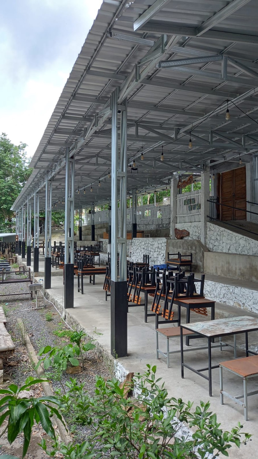 Tanah Pekarangan Bonus Cafe Lokasi Dekat Kampus UII Jl Kaliurang 