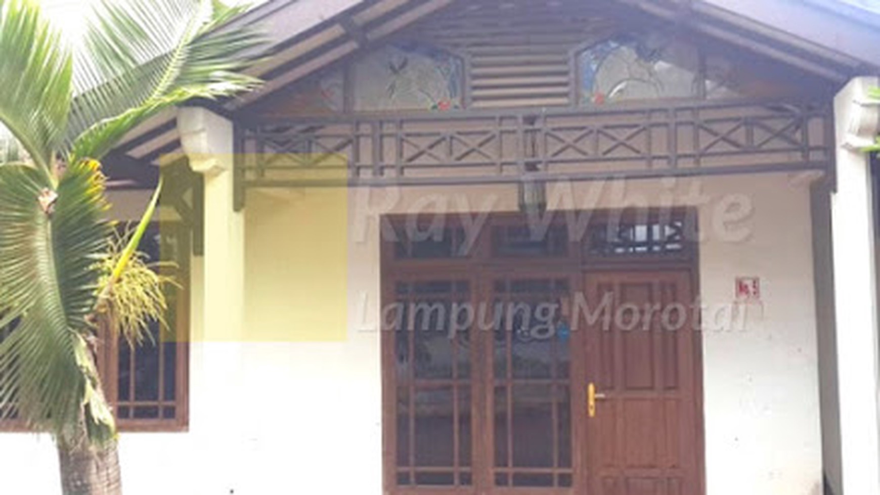 Rumah Hoek Pinggir Jalan Utama Dijual