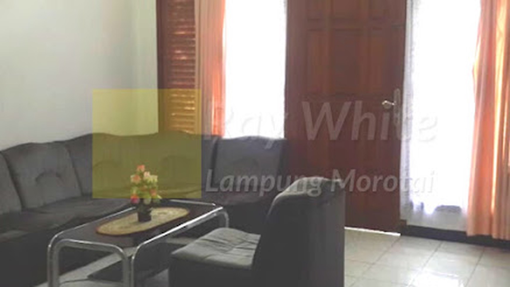 Rumah Hoek Pinggir Jalan Utama Dijual