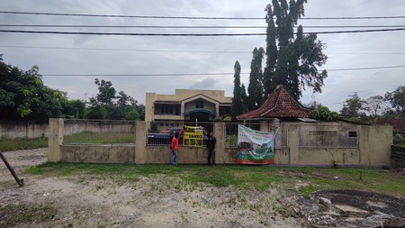 Bangunan Kantor dan Gudang MURAH Luas Tanah 2240m2 di Trimurjo Metro