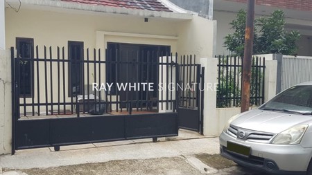 Rumah Kecil Terawat 1 lantai di Komplek MPR