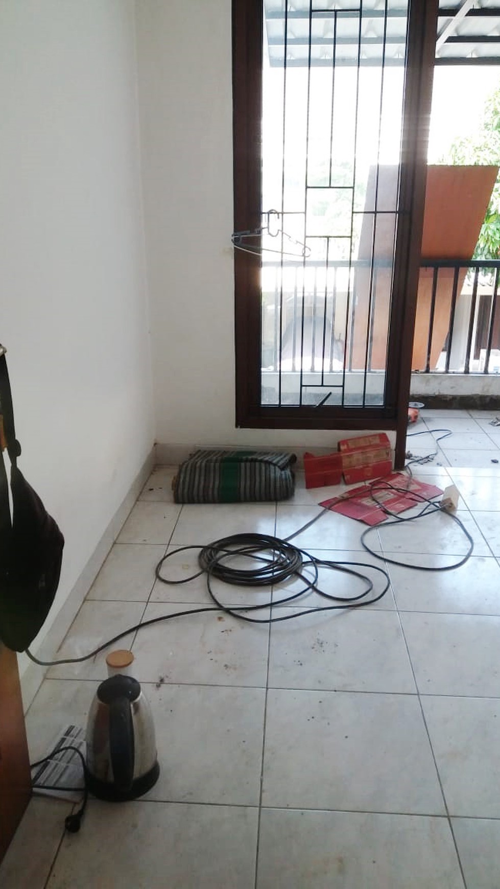 Rumah Bagus Di Emerald Town House Bintaro Jaya Sektor 9