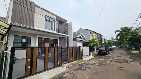 Rumah Bagus Siap Huni di Mertilang, Bintaro Jaya Sektor 9