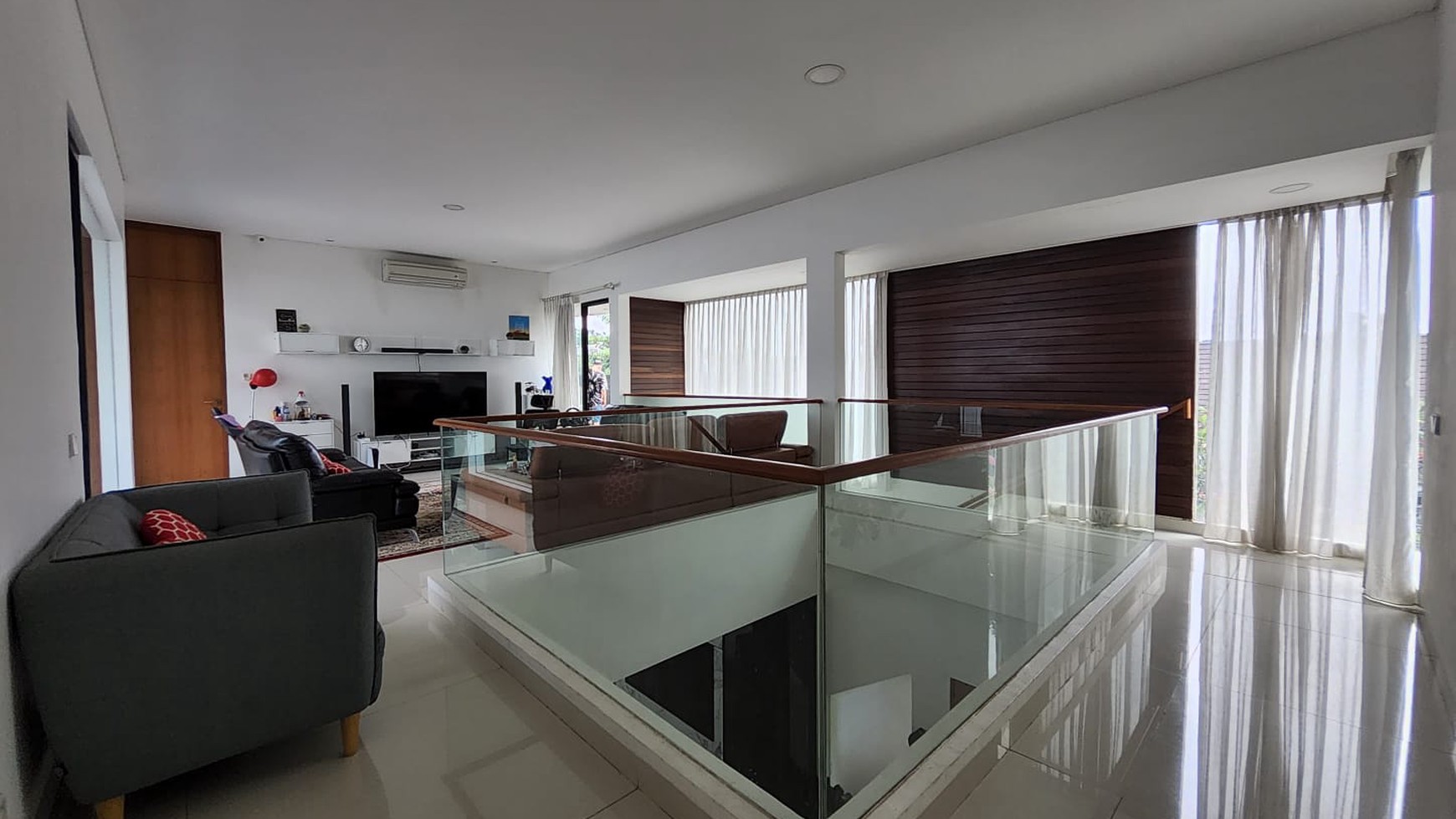 Dijual SEGERA Rumah Bagus Dengan Pool di Grand Matoa, Jl H Aselih, Jagakarsa, Jakarta Selatan