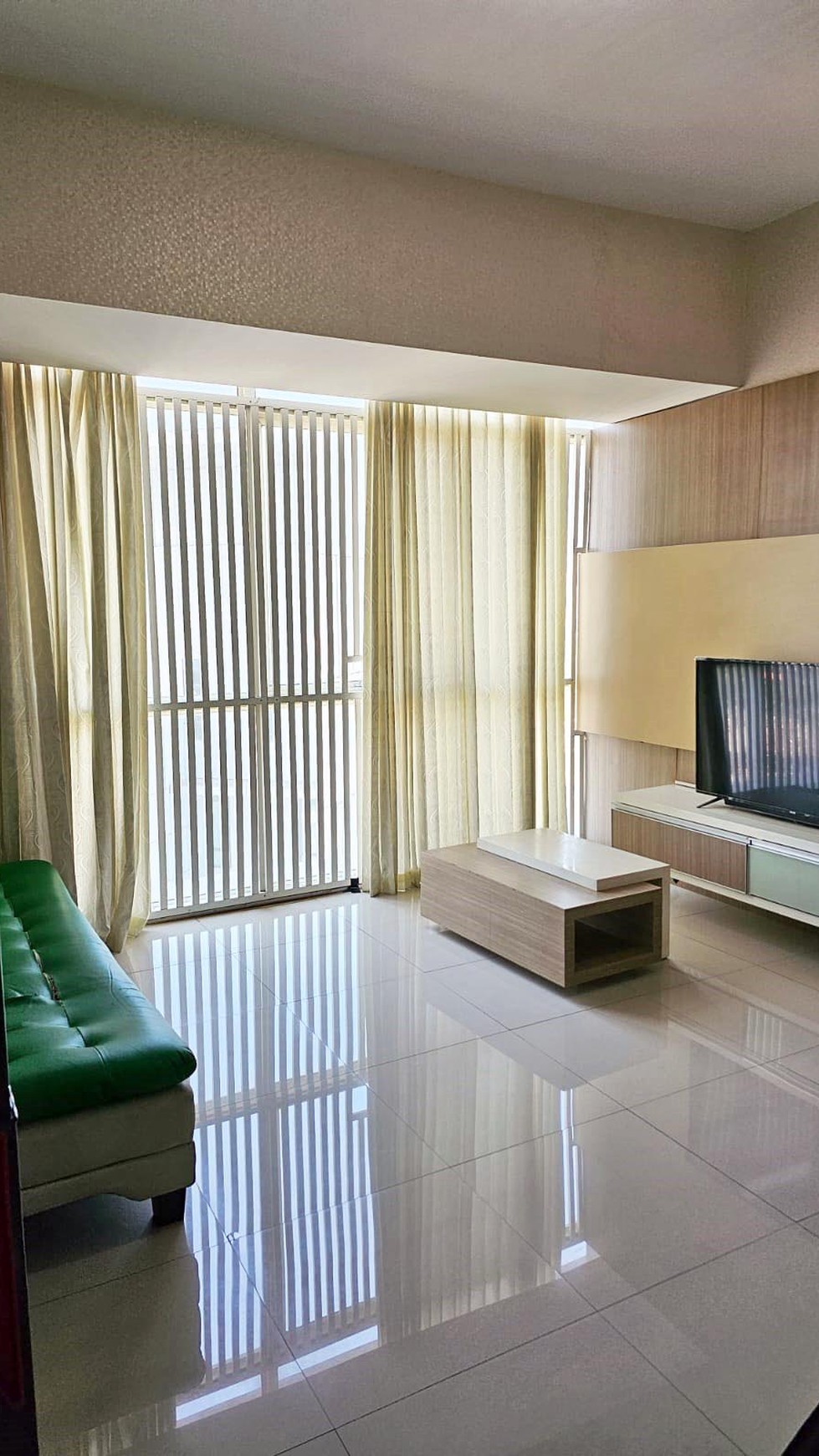 Apartemen Marvell City Surabaya Timur, 3 BR, Hook/Pojokan, Full Furnished, JUAL RUGI !!!