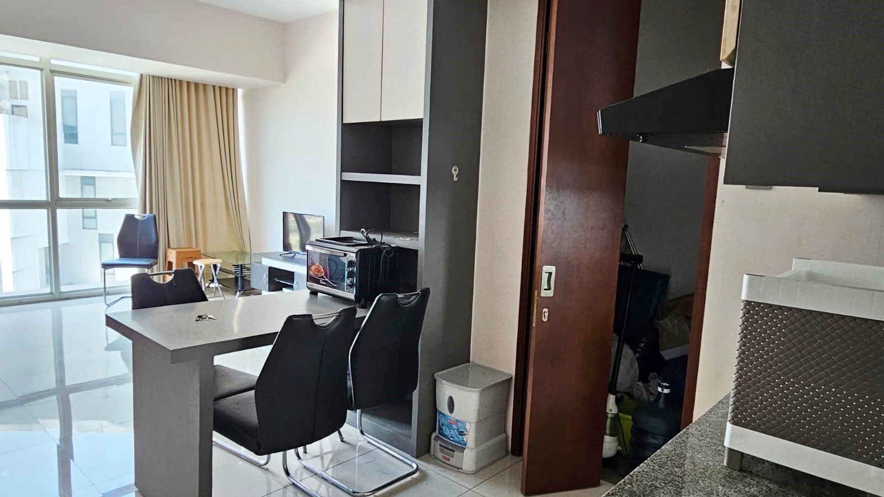 Apartemen Marvell City Surabaya Timur, 3 BR, Hook/Pojokan, Full Furnished, JUAL RUGI !!!