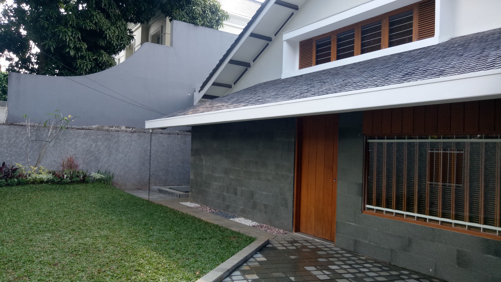 Comfortable and hommie house in Senopati 