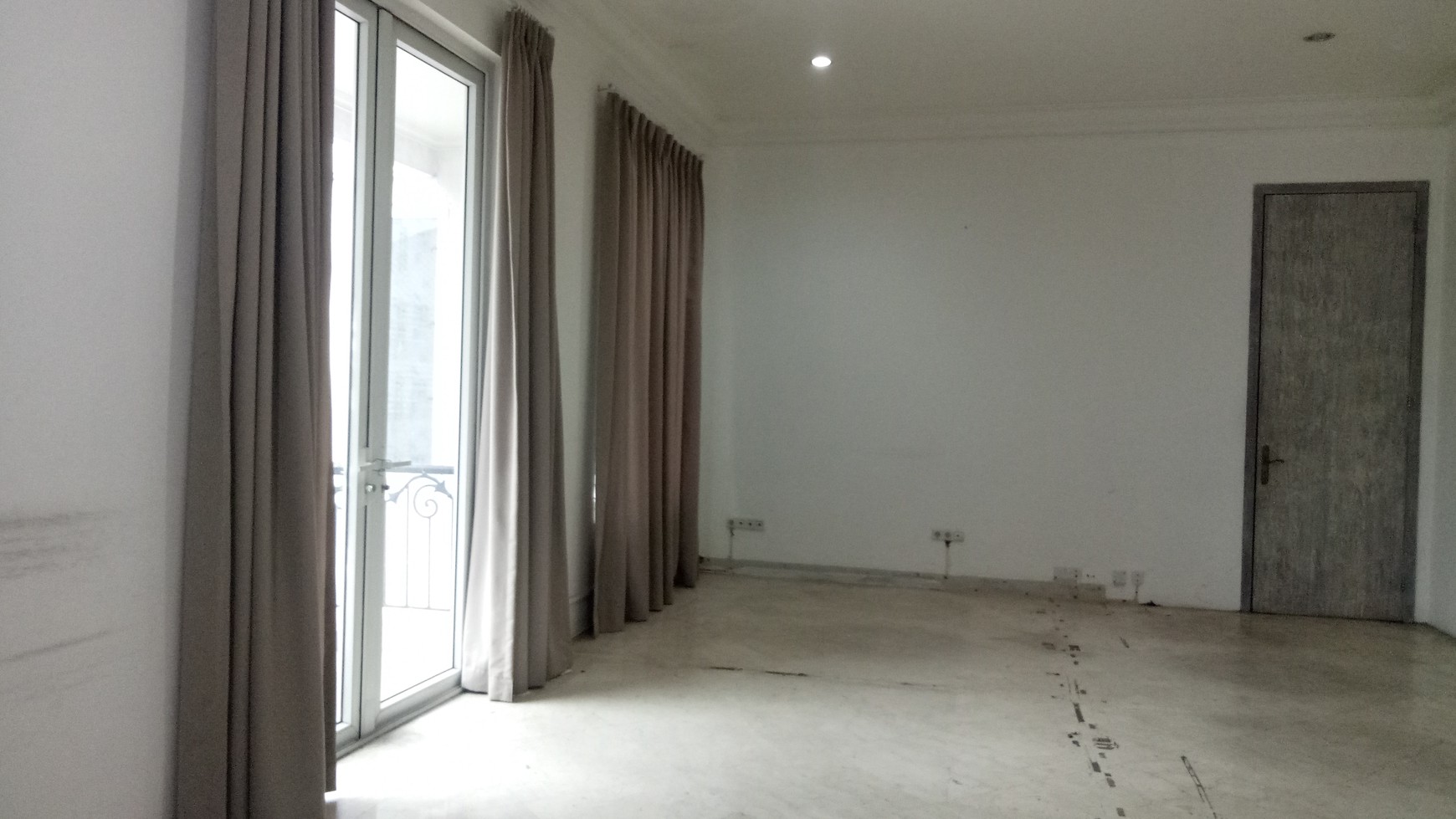 Luxury house in Senopaty area ready suitable for office or beauty clinic