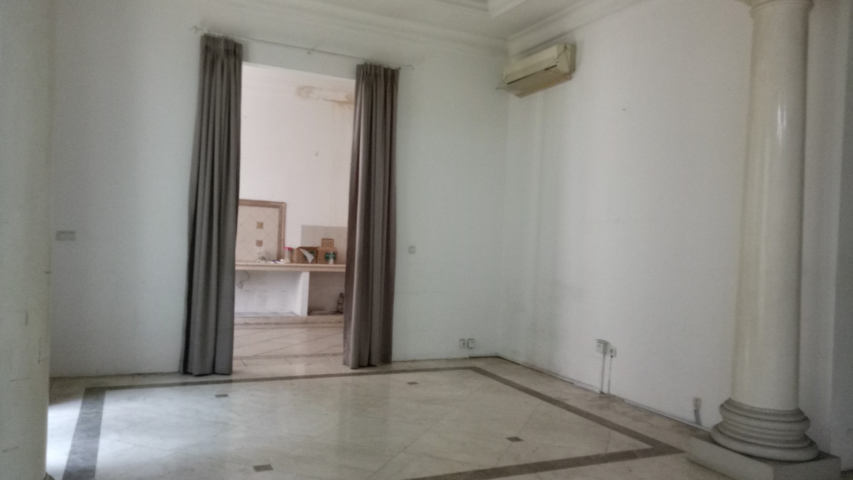 Luxury house in Senopaty area ready suitable for office or beauty clinic