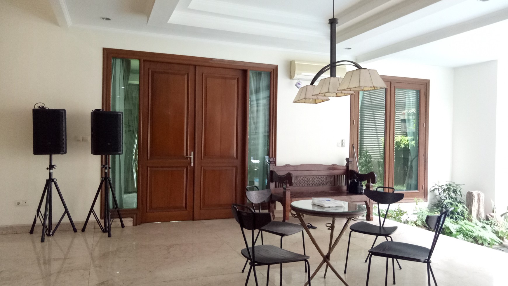 Luxury house in Senayan area Good for Expatriate or Embassy, Ministry