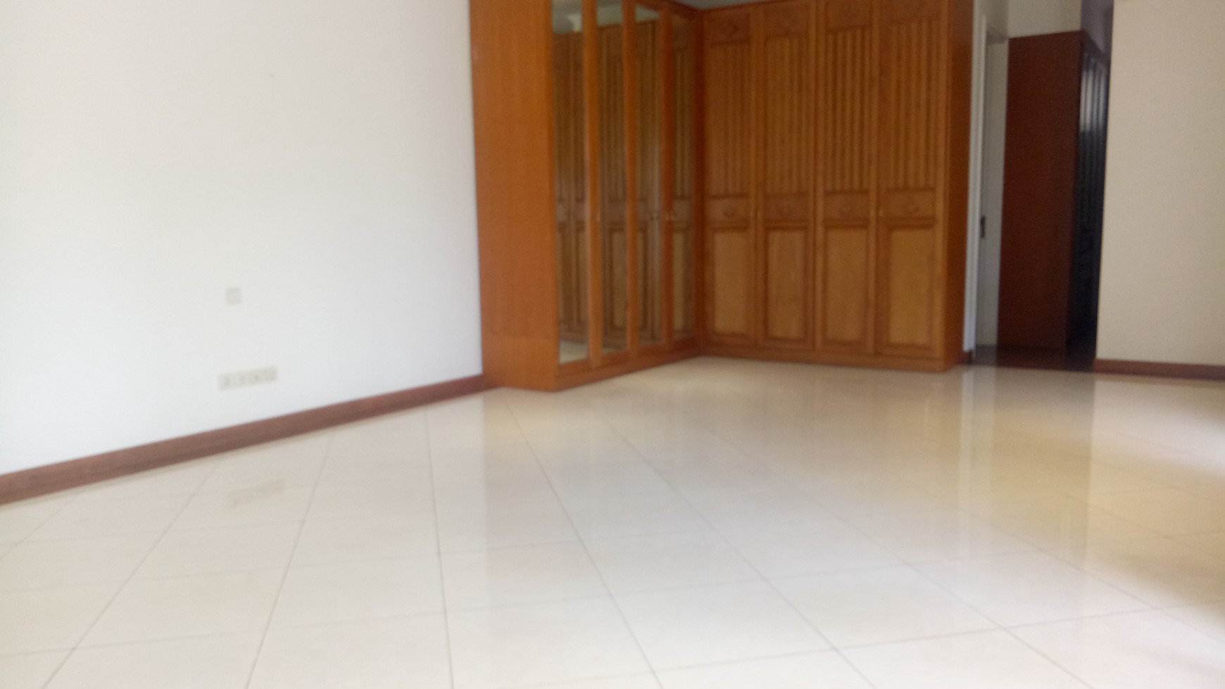 Luxury house in Senopati area ready for Rent