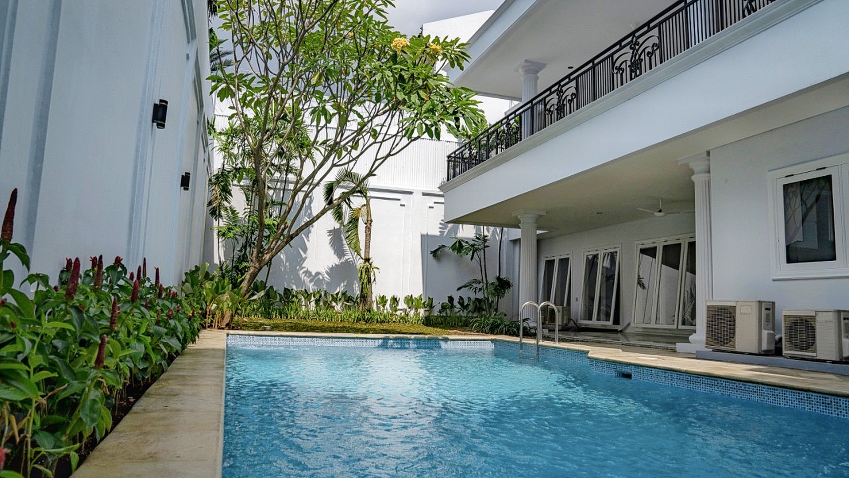 Luxury house ready for rent at Senayan area