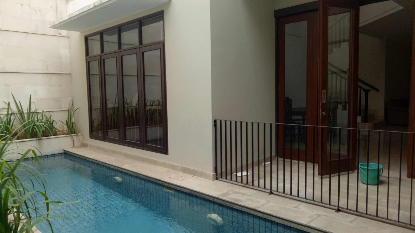 Luxury house in Senopati area ready for Rent