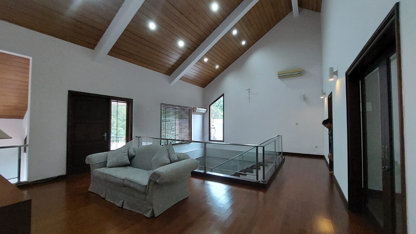 Luxury house in Senopati area suitable for office