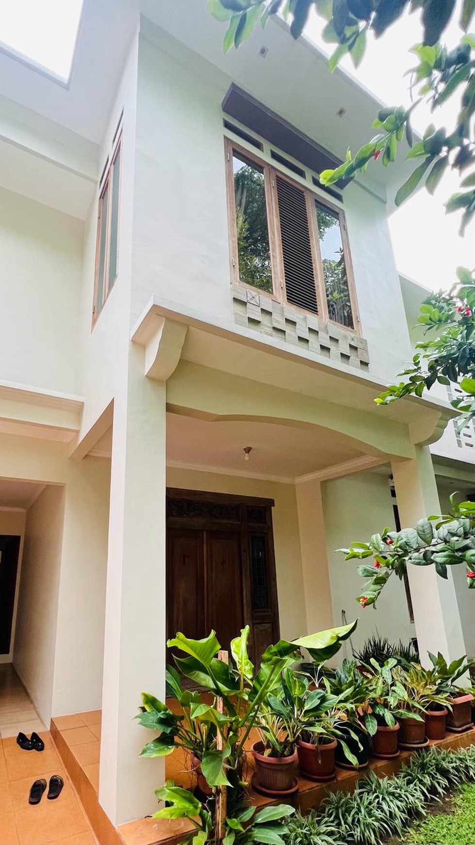 Rumah Asri Bernuansa Javanese Design di tengah kota BSD