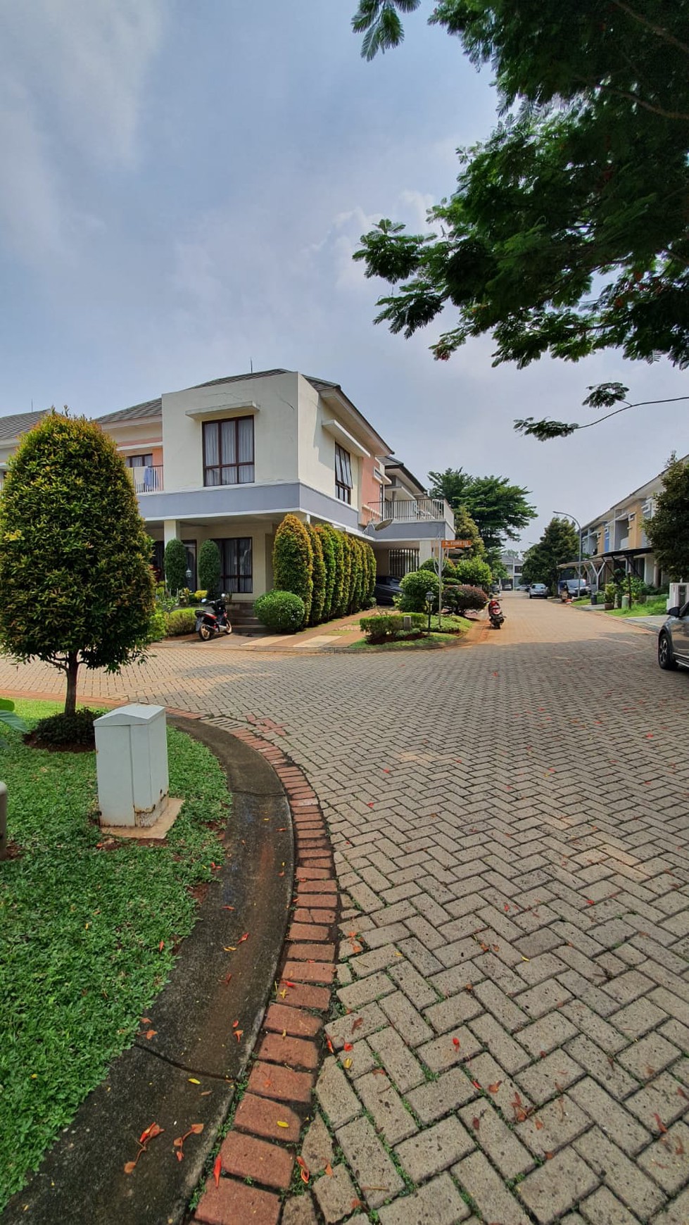 Rumah Bagus Di Discovery Fiore Bintaro Jaya Sektor 9