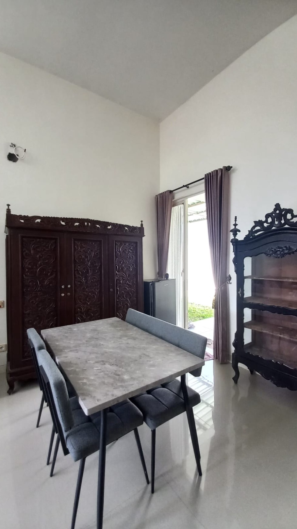 Rumah Tinggal Furnish Dalam Perumahan Citra Grand Mutiara Gamping Sleman 