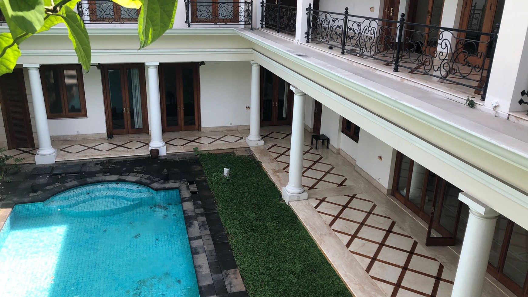 Rumah Mewah Lokasi Strategis di Daerah SCBD dan Widia Chandra