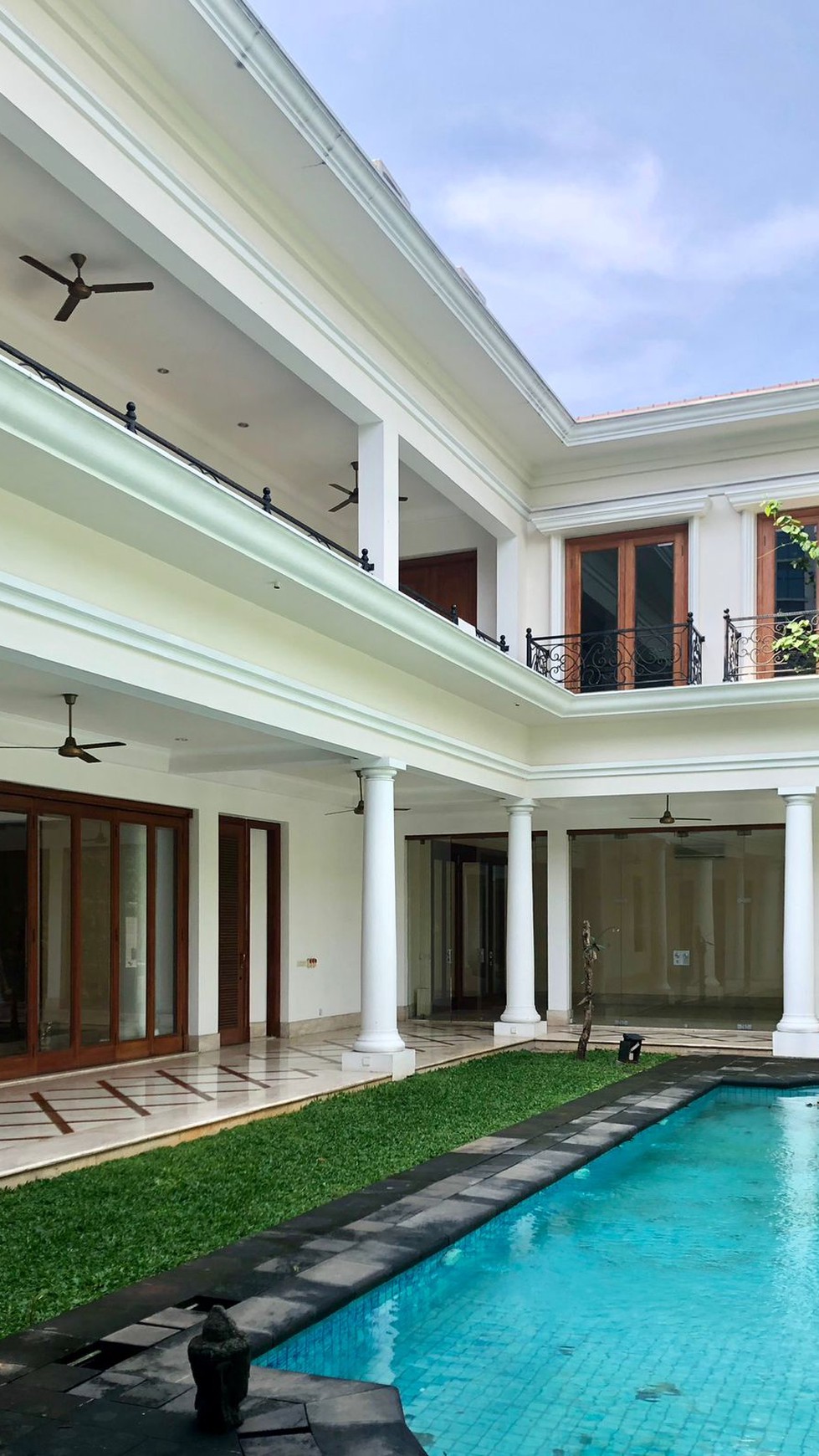 Rumah Mewah Lokasi Strategis di Daerah SCBD dan Widia Chandra