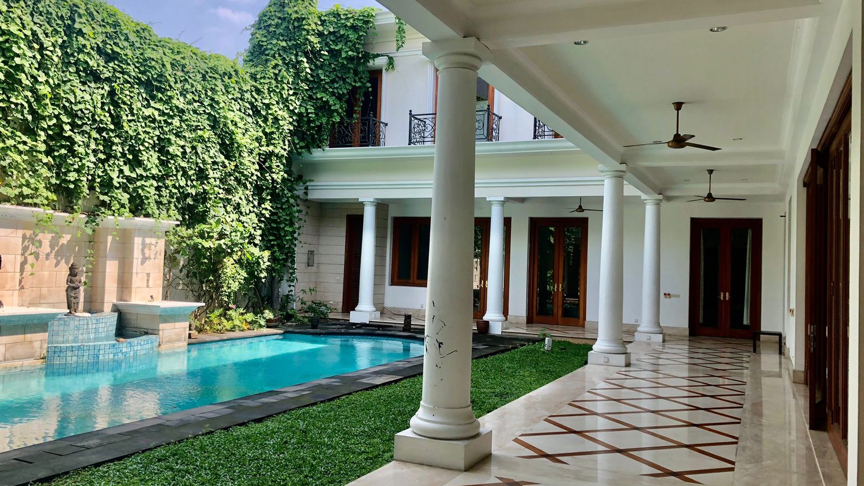 Rumah Mewah Lokasi Strategis di Daerah SCBD dan Widia Chandra