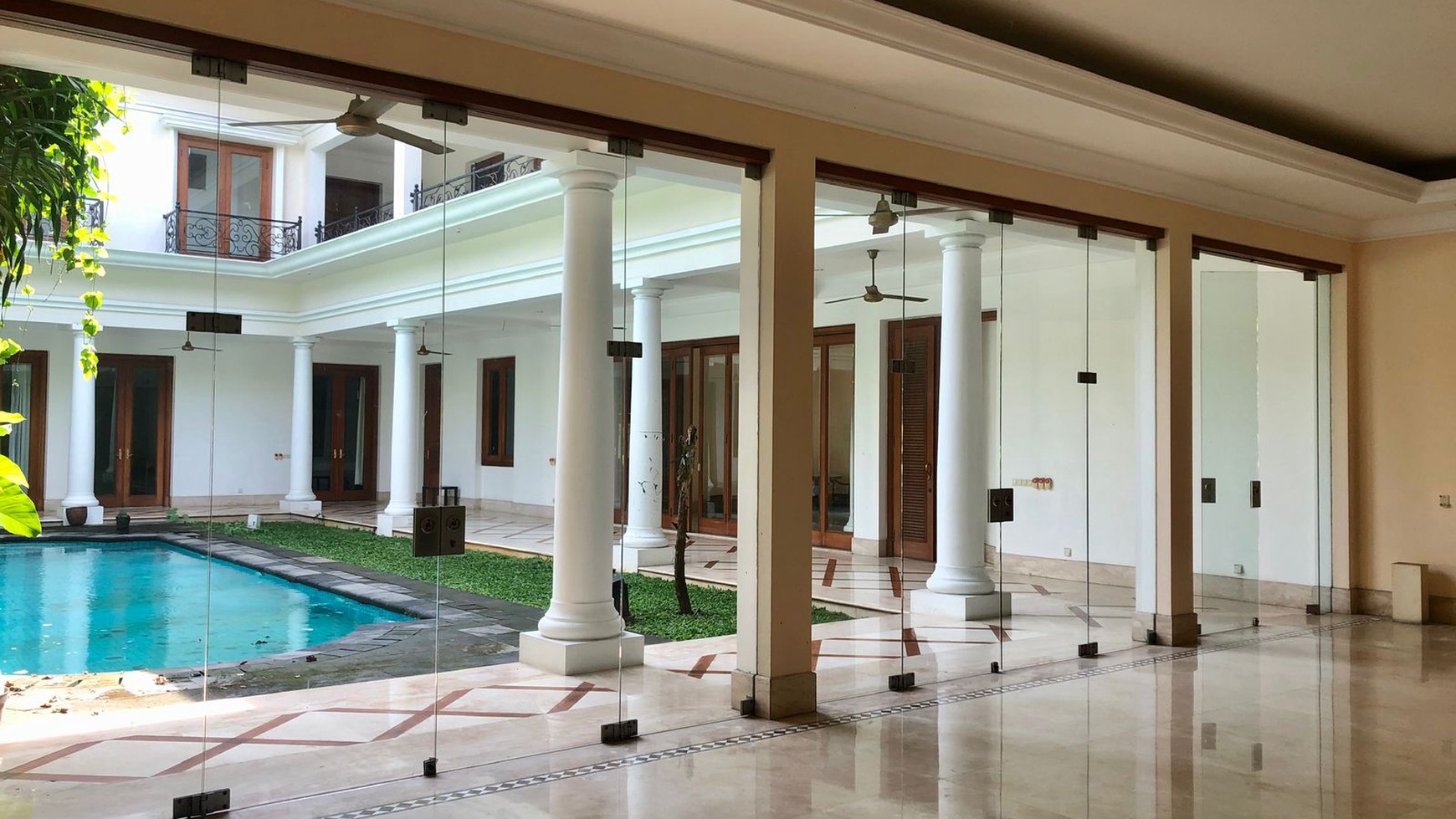 Rumah Mewah Lokasi Strategis di Daerah SCBD dan Widia Chandra