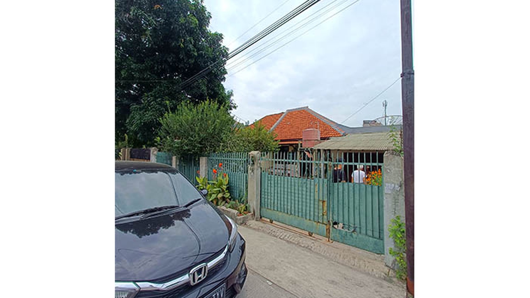 Rumah  Jl Pisangan Lama, Pulo Gadung,  Luas 459m2