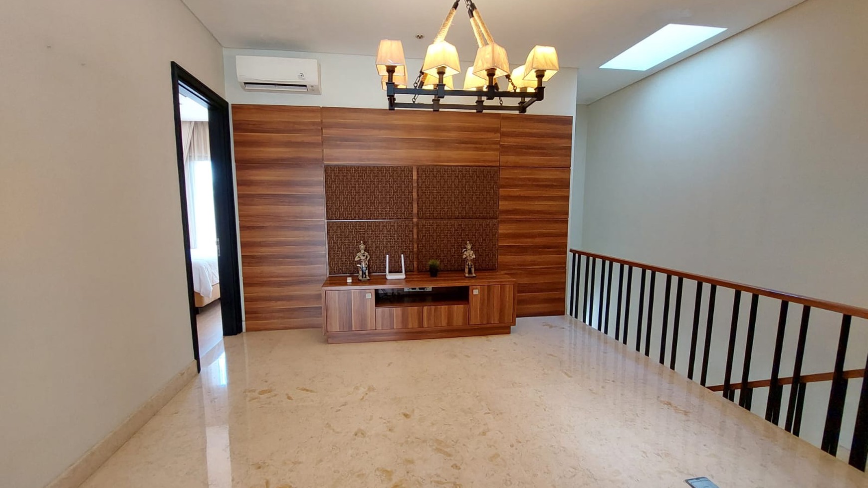 Rumah Mewah Siap Huni & Lokasi Premium @Villa Anggrek, Pondok Pinang