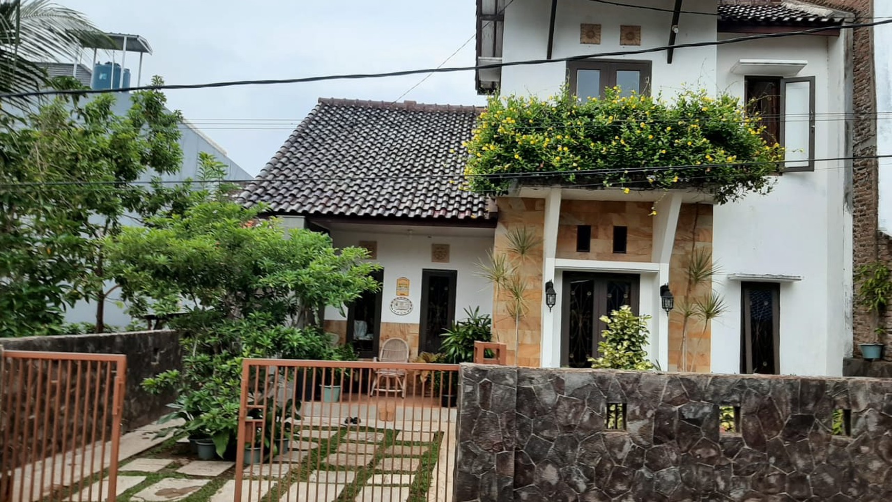 Rumah Minimalis Unik dekat Sekolah Baitul Jannah dan Kampus Malahayati