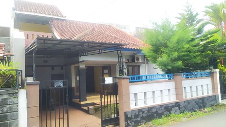 Rumah Siap 4 Kamar Siap Huni Area Lempongsari Lokasi Dekat Montessori School