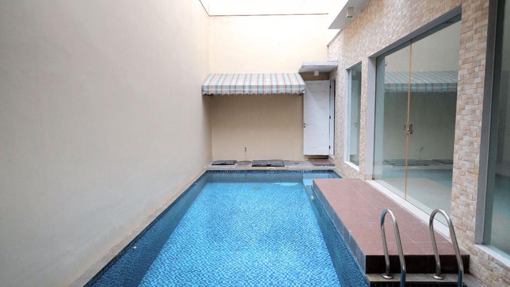 Beautiful Home with private pool at ampera kemang 