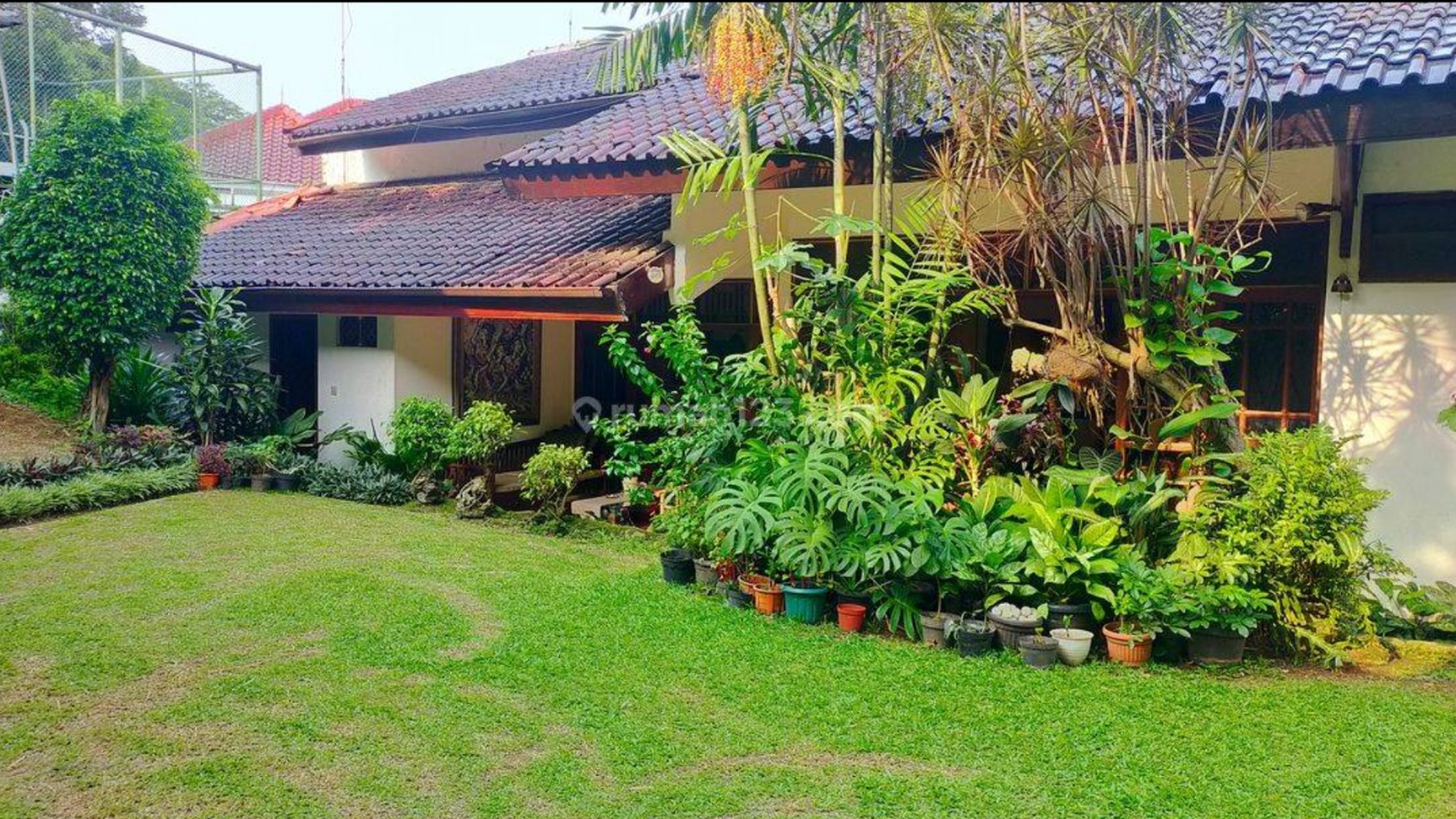 Rumah Mewah Siap Huni, Lokasi Strategis dan Bebas Banjir @Pejaten