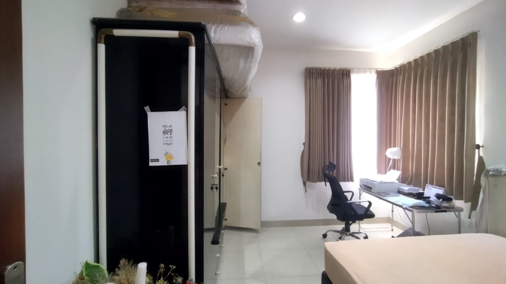 Rumah Lux Semi Furnished di Komplek Mekarwangi, Bandung