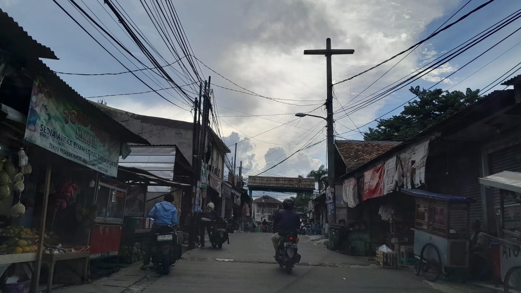 Rumah Kos-kosan Di Jl Cendrawasih Komp Nerada Ciputat Tangerang Selatan