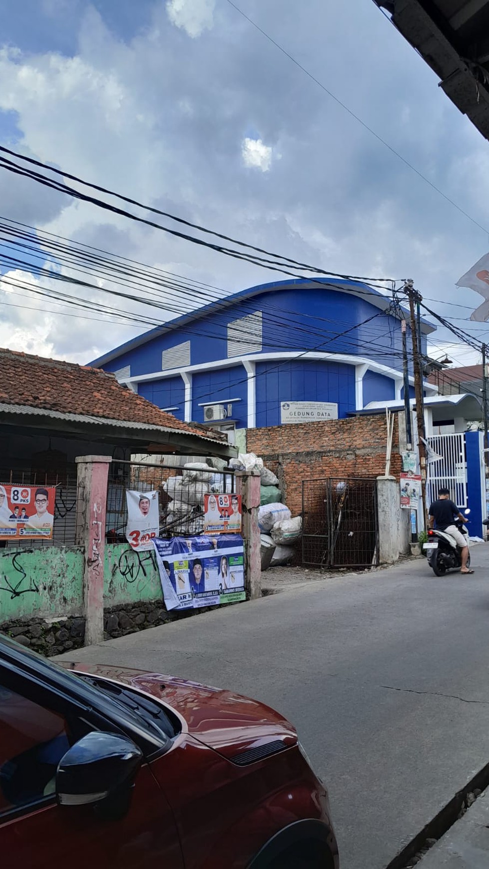 Rumah Kos-kosan Di Jl Cendrawasih Komp Nerada Ciputat Tangerang Selatan