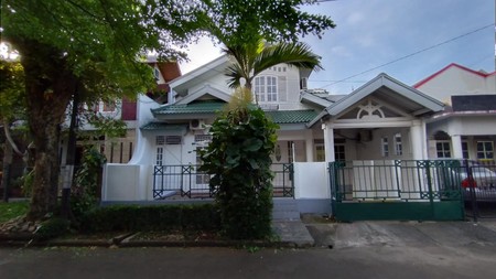 Rumah Rapih, Apik, lokasi strategis di Bintaro