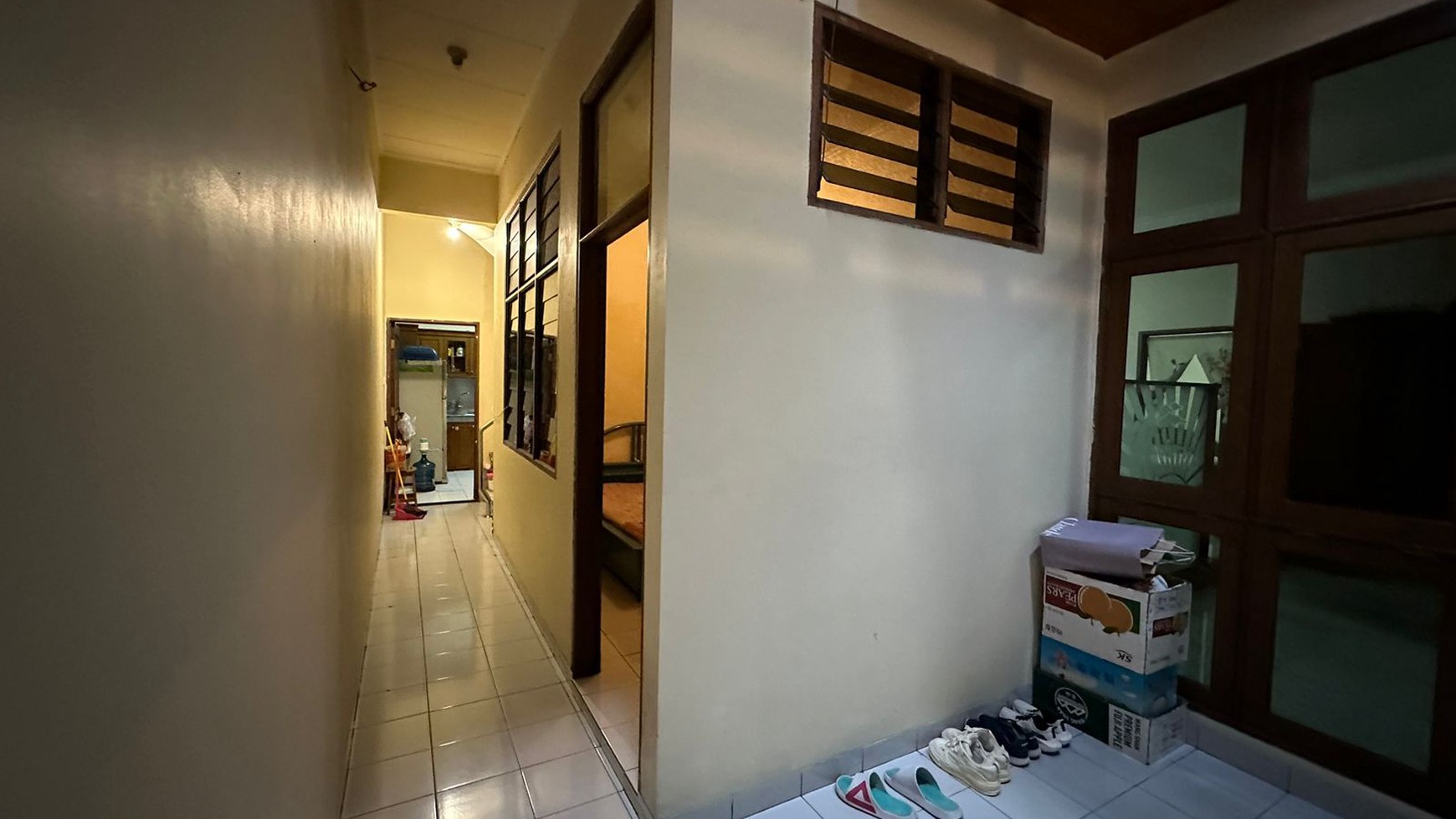 DIJUAL CEPAT! Rumah Luas & Strategis di Cideng, Jakarta Pusat.